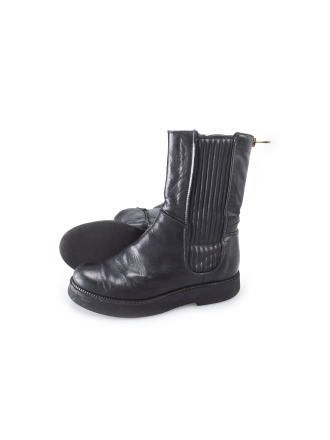 Omoda Chelsea boots