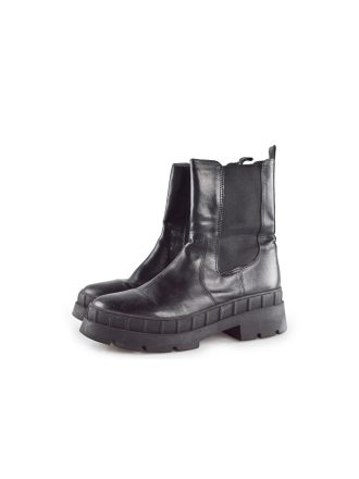 Nelson Chelsea boots