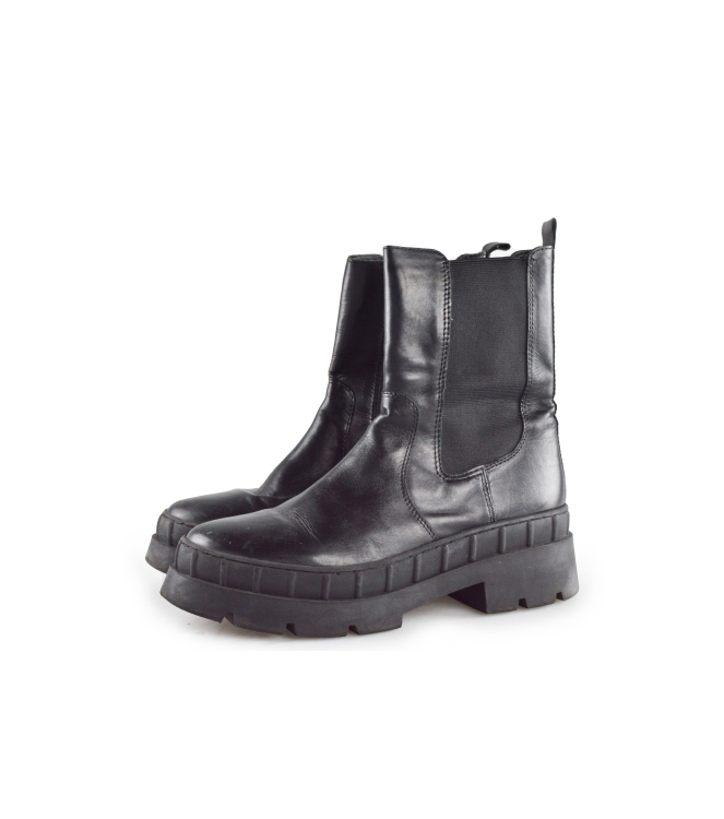 Nelson Chelsea boots