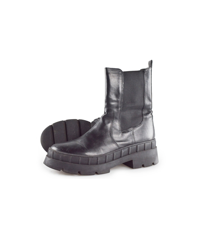 Nelson Chelsea boots