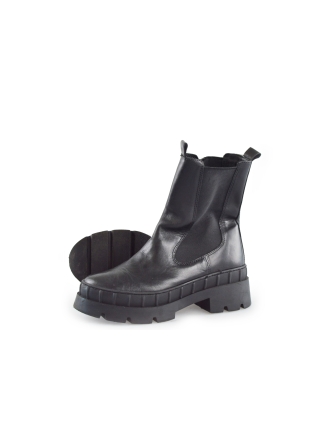 Omoda Chelsea boots
