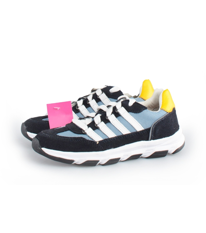 DSTRCT Sneakers