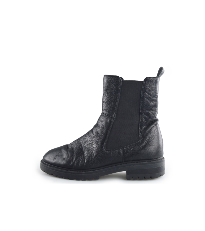 Omoda Chelsea boots