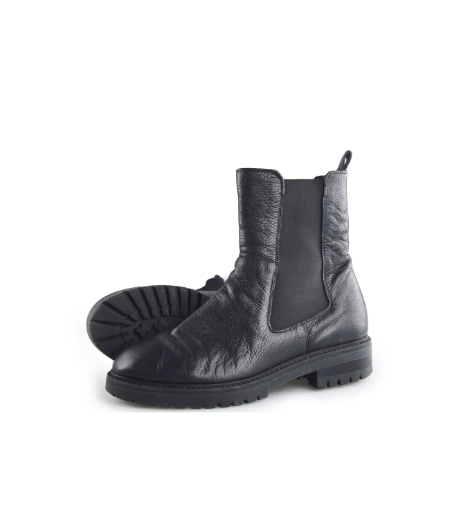 Omoda Chelsea boots