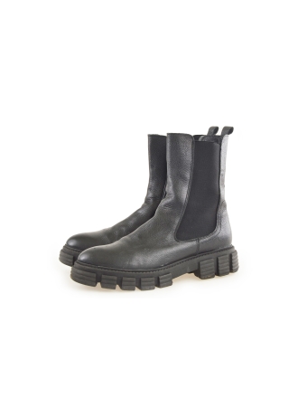 Lina Locchi Chelsea boots