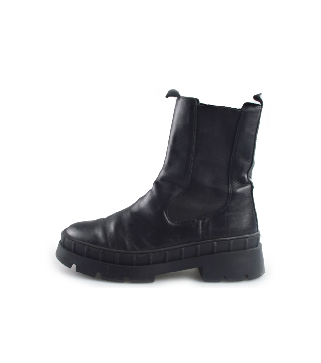 Omoda Chelsea boots