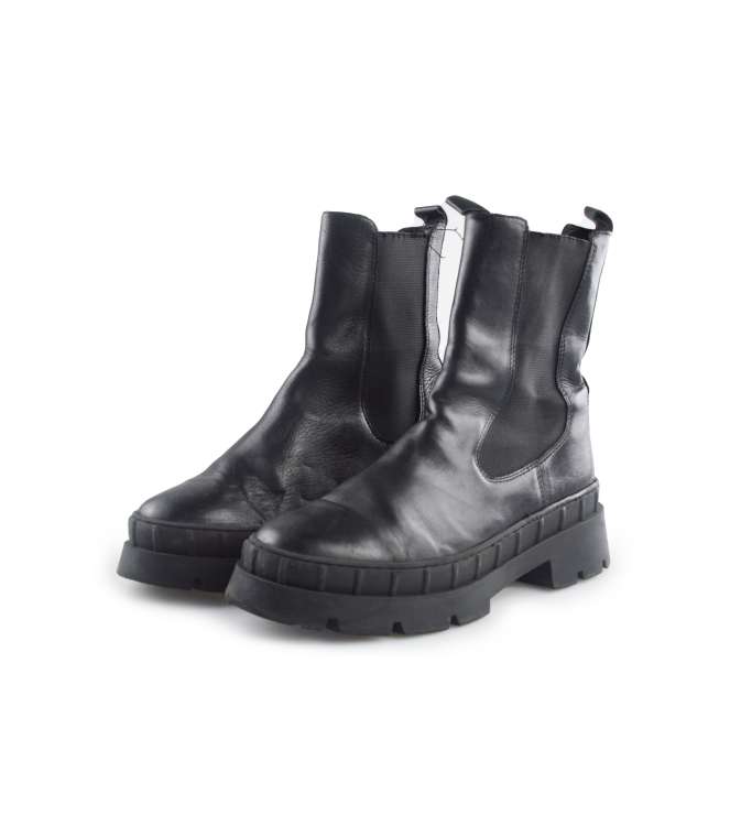 Omoda Chelsea boots