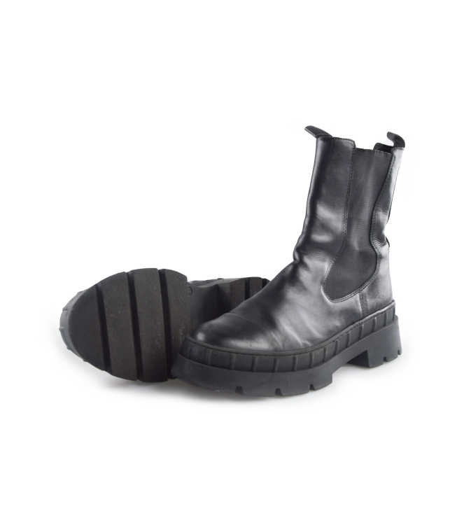 Omoda Chelsea boots