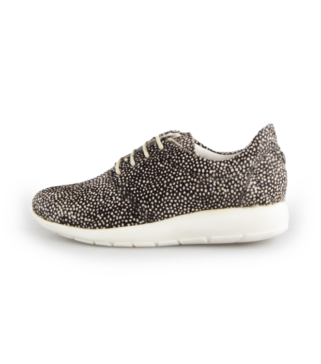 Maruti Sneakers