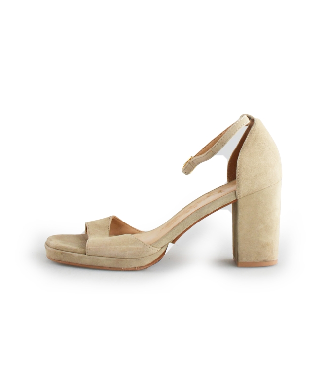 Omoda Sandalen