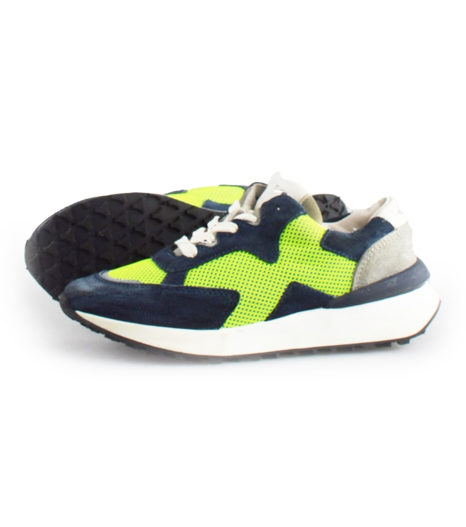 Wysh Sneakers