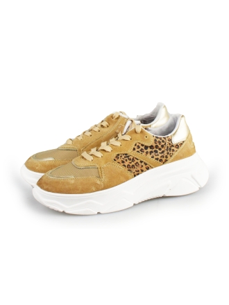 DSTRCT Sneakers
