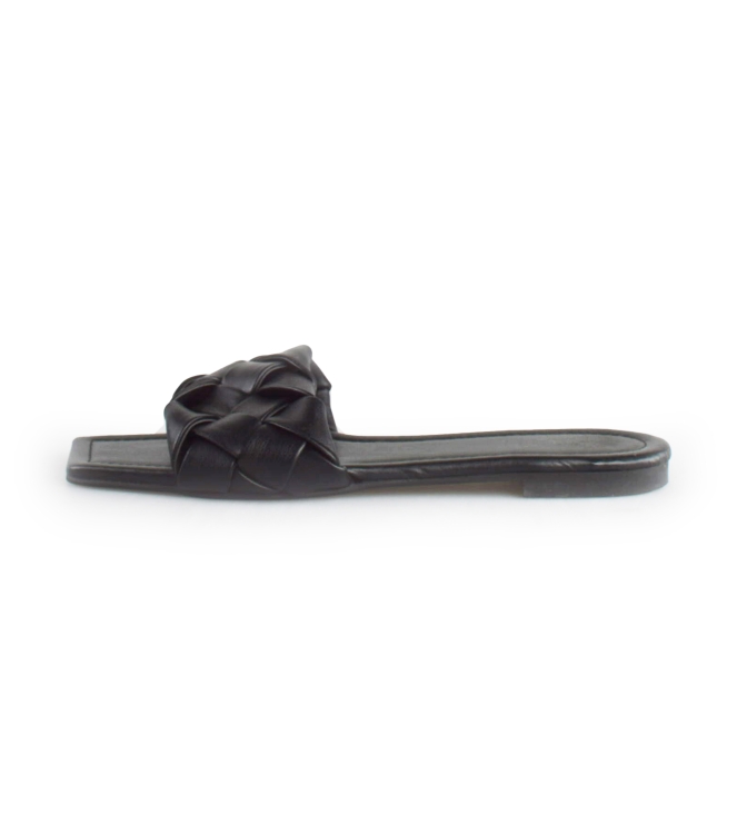 Omoda Slippers