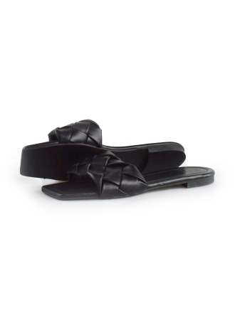 Omoda Slippers