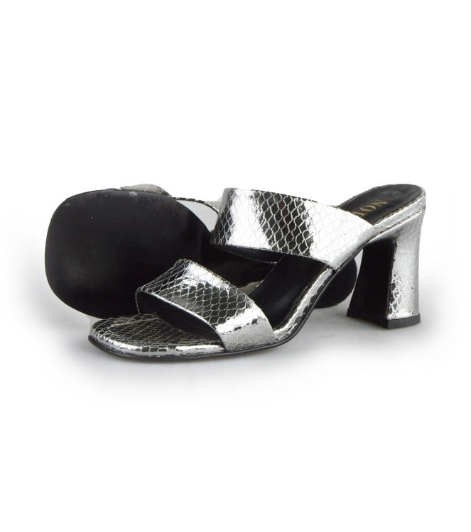 Notre-V Sandalen