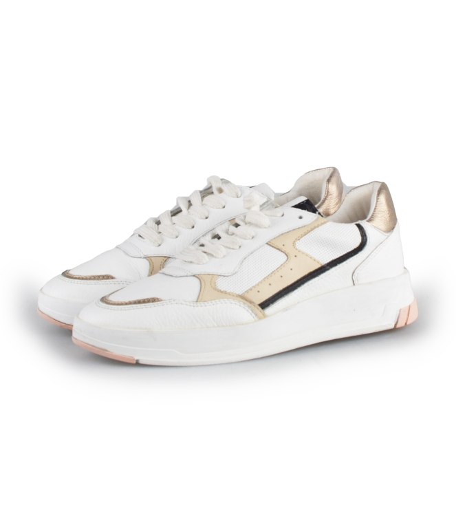 Omoda Sneakers