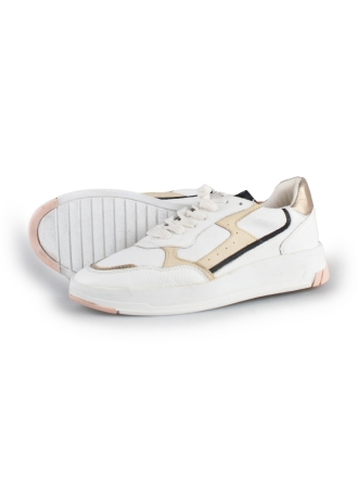 Omoda Sneakers