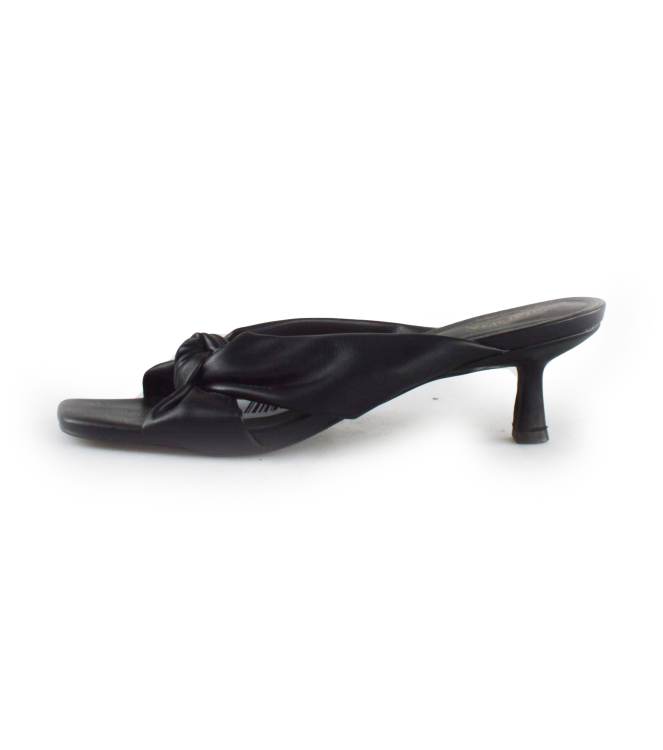 Omoda Slippers