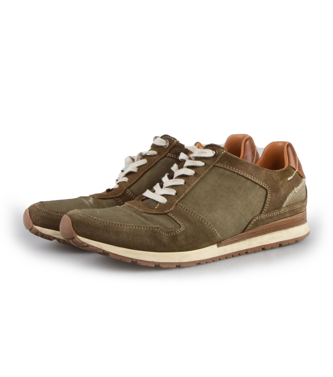 Travelin Sneakers