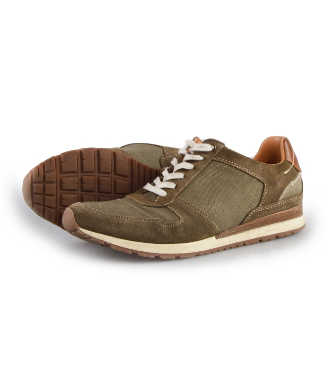 Travelin Sneakers