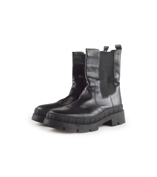 Nelson Chelsea boots