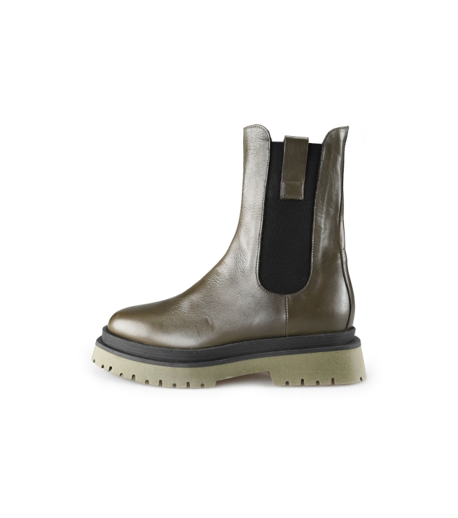 Chelsea boots