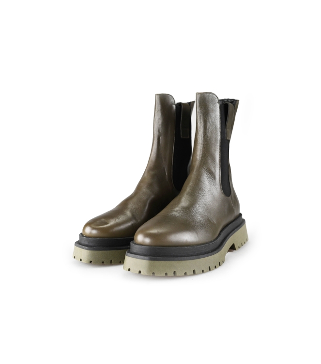 Chelsea boots