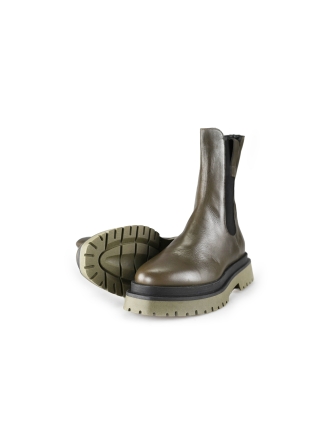 Chelsea boots