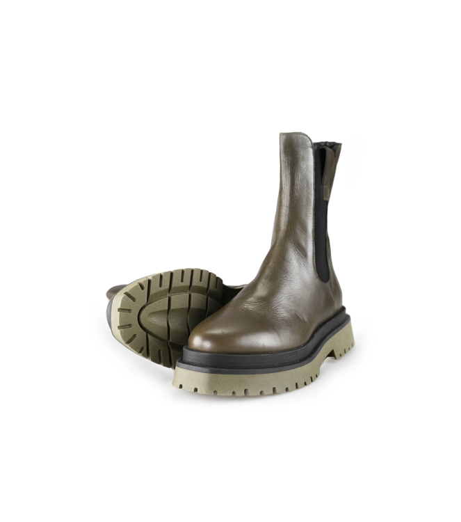 Chelsea boots