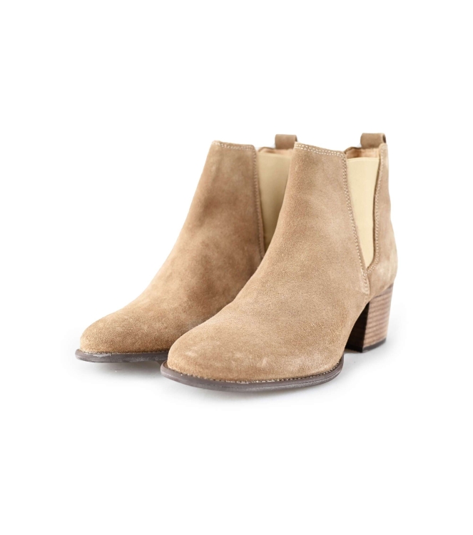 Maruti Chelsea boots