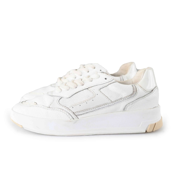 Omoda Sneakers