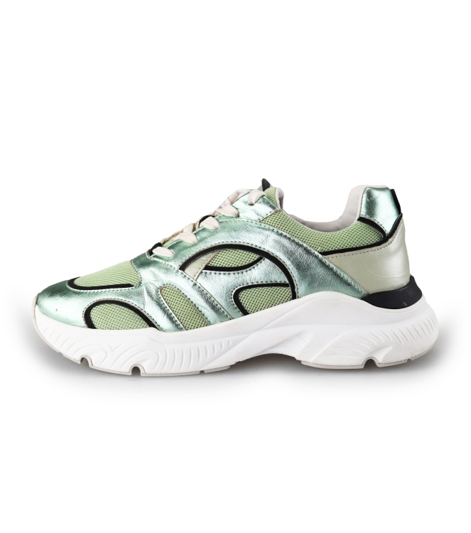 Wysh Sneakers