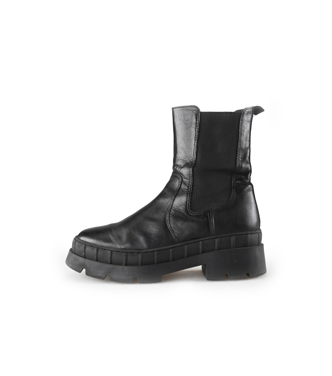 Nelson Chelsea boots