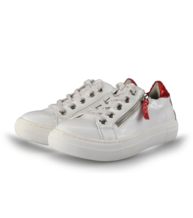 Giga Sneakers