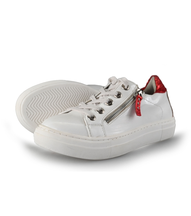 Giga Sneakers