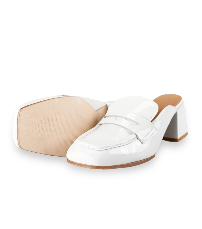 Lina Locchi Pumps
