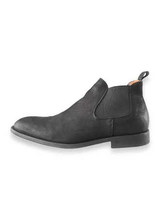 Travelin Chelsea boots