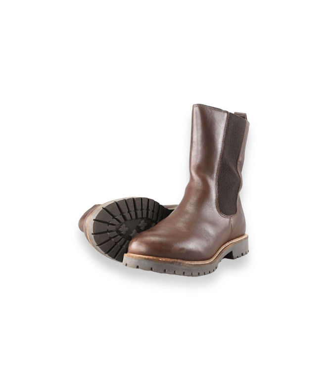 Travelin Chelsea boots