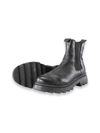 Tamaris Chelsea boots
