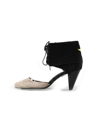 Mellow Yellow Pumps