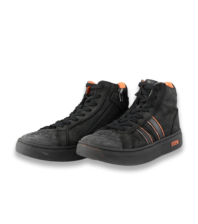 DSTRCT Sneakers