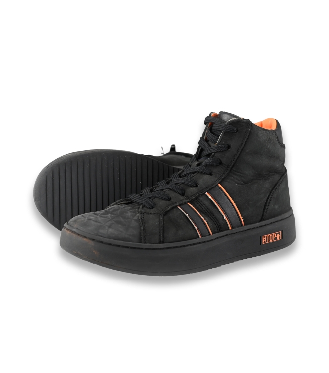 DSTRCT Sneakers