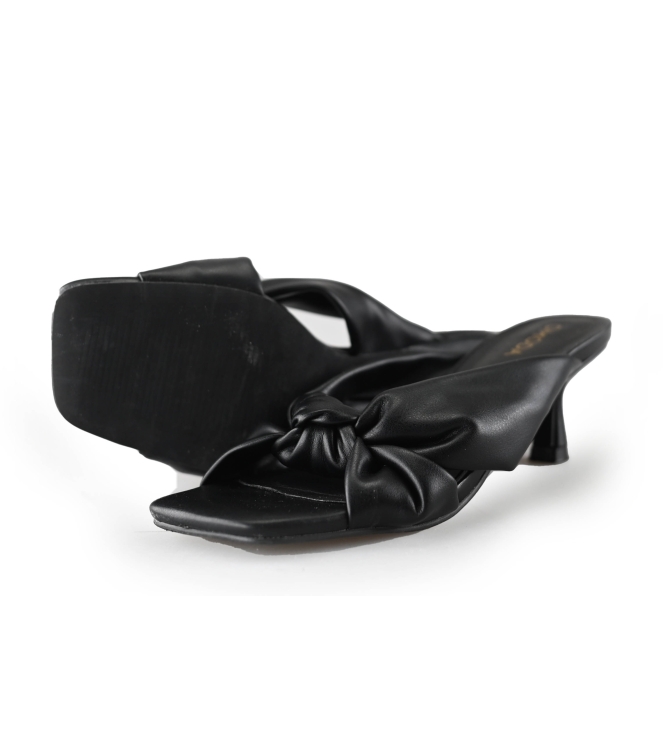 Omoda Slippers