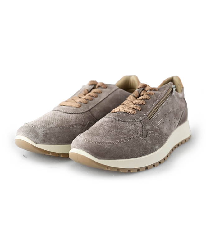 Mac Sneakers