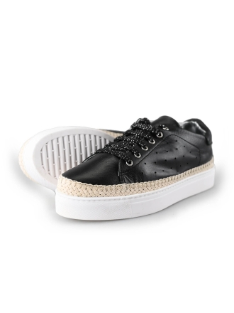 flexible Sneakers