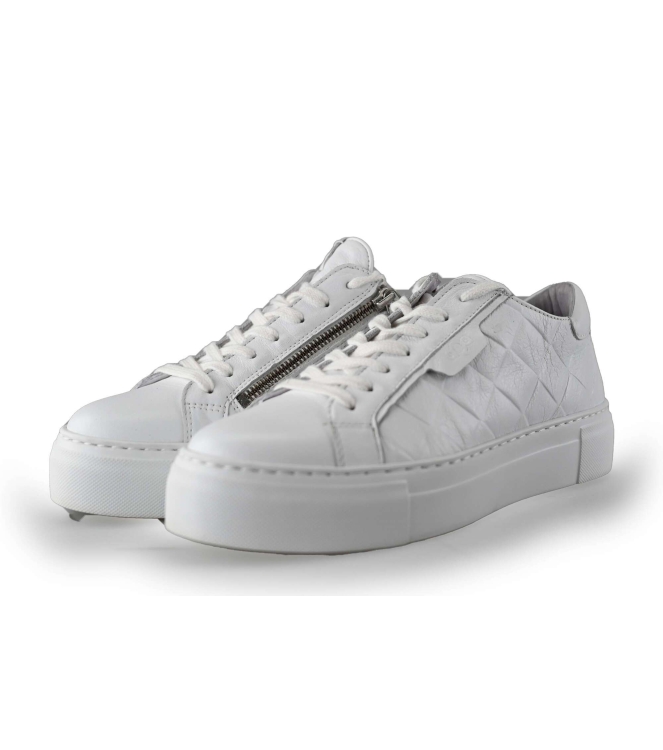 AQA Sneakers