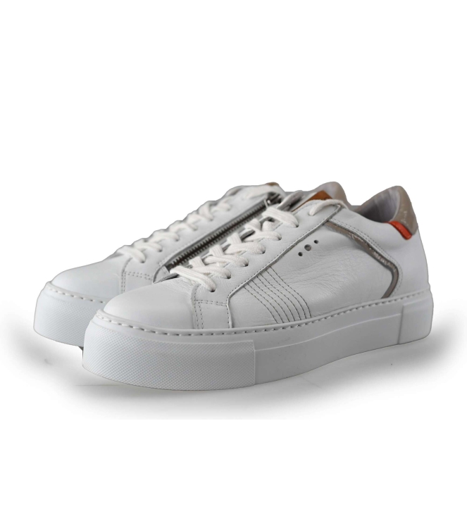 AQA Sneakers