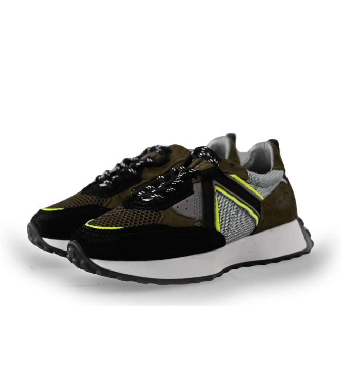 Giga Sneakers