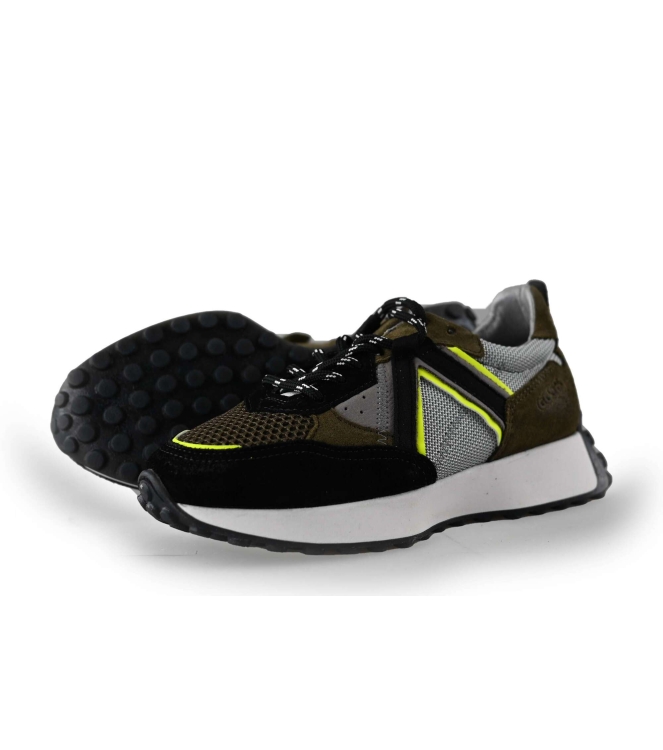 Giga Sneakers
