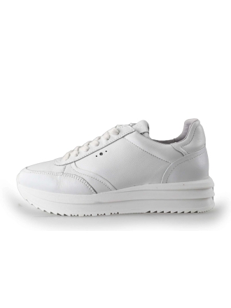 AQA Sneakers